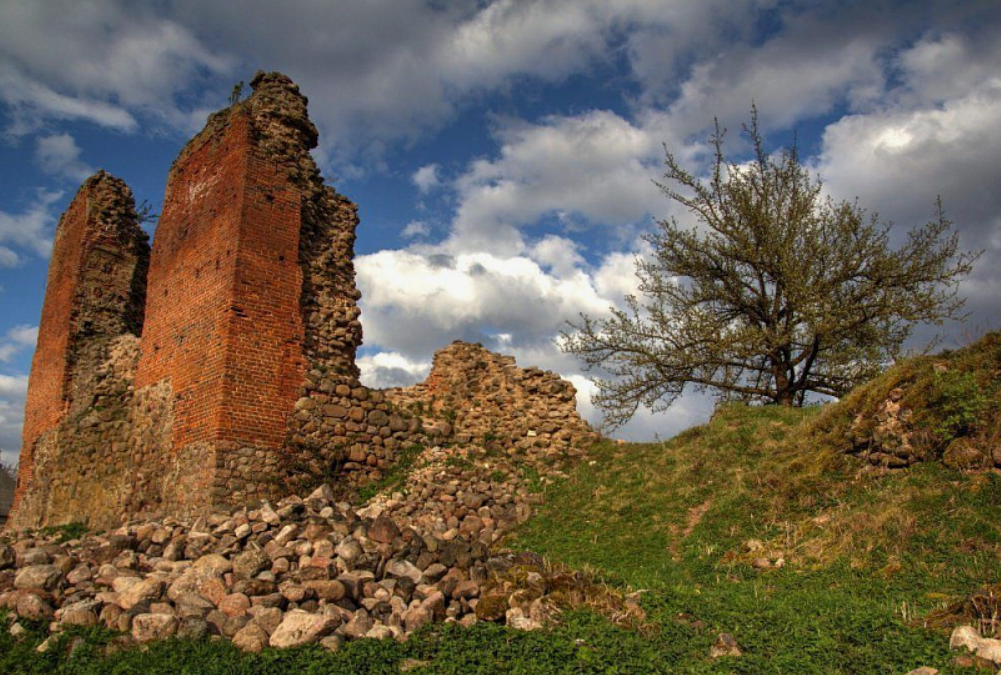 Путешествие по следам ВКЛ - самые интересные исторические маршруты Беларуси Путешествие по следам ВКЛ - самые интересные исторические маршруты Беларуси