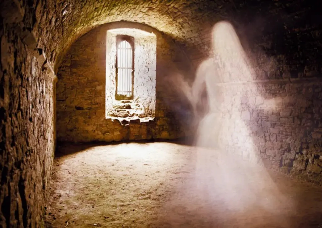 Гольшанский замок - Белый замок, призраки и несчастная панночка