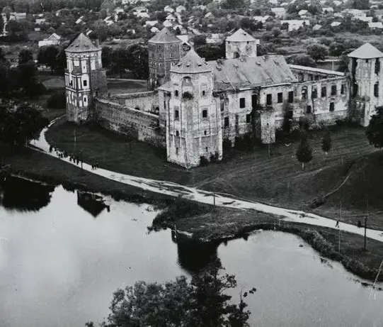 Как восстановить легенду - История реставрации белорусских замков.