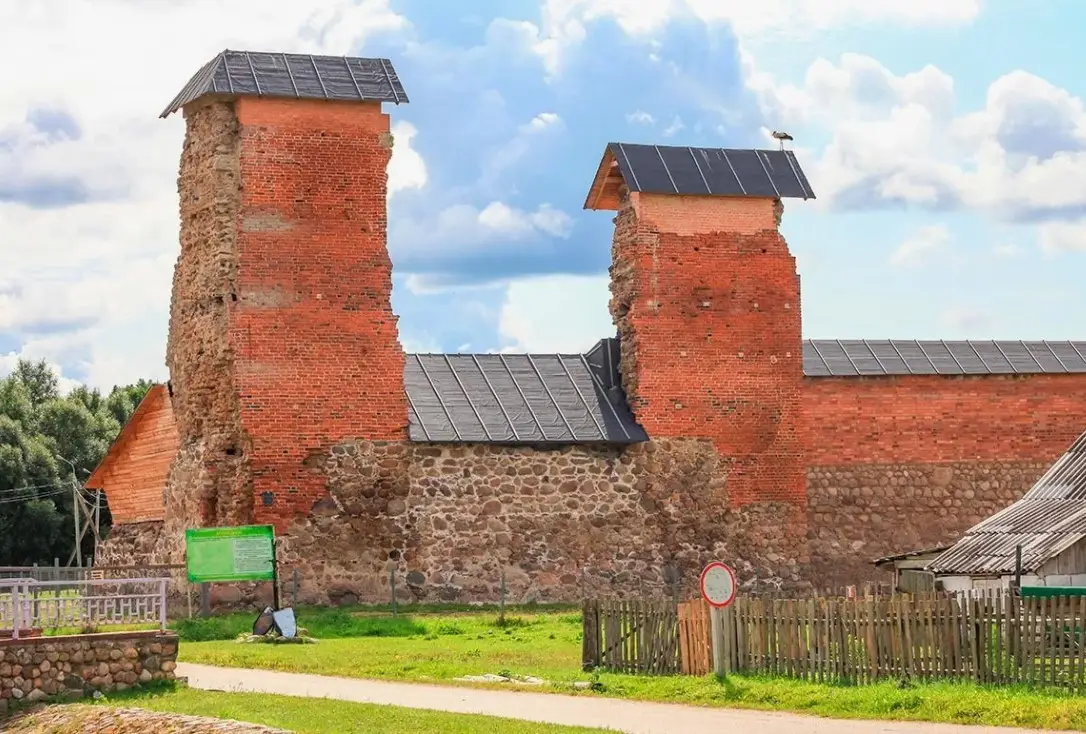 Какой замок самый старый в Беларуси