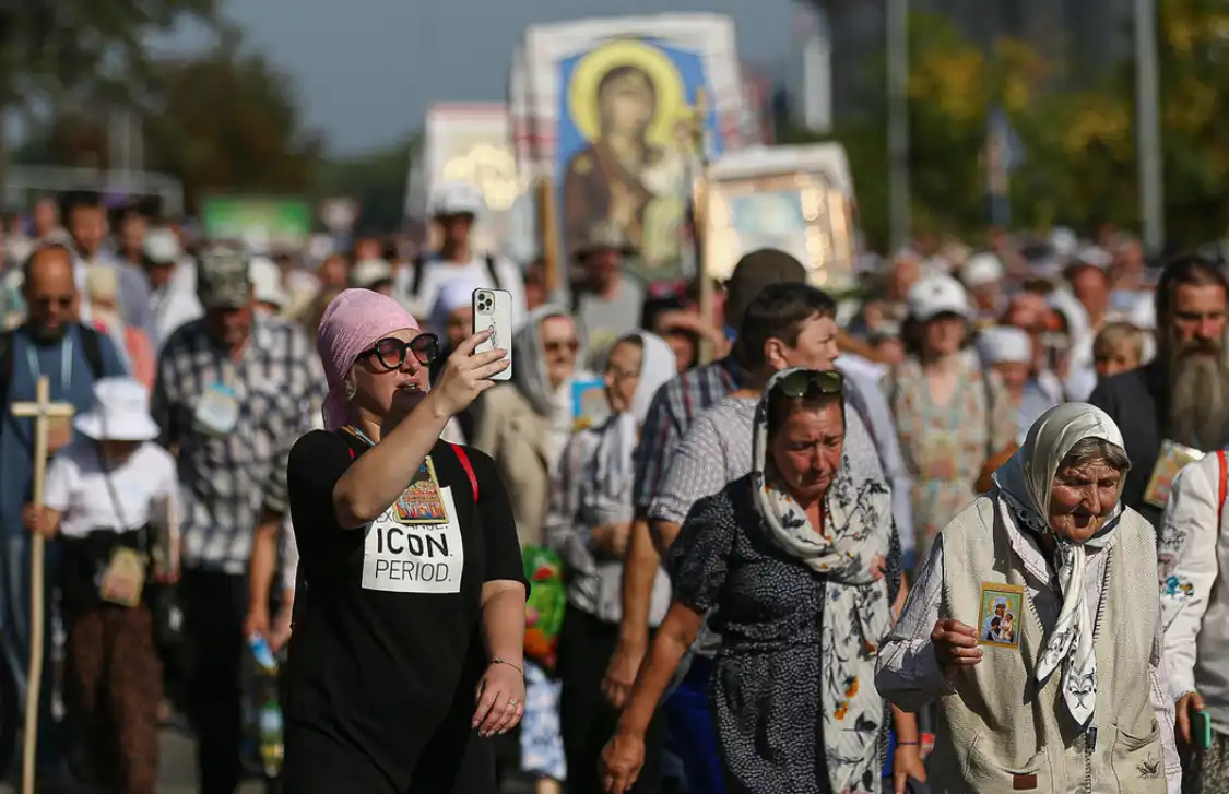 Паломнические маршруты и религиозные фестивали в Беларуси