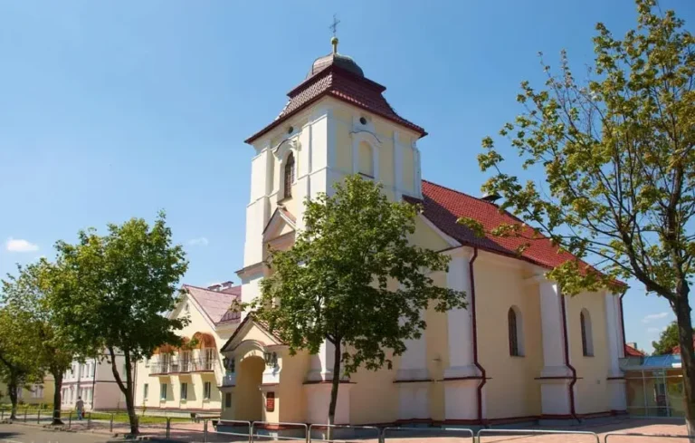 Пинск - Город, где костелы и церкви смотрят друг на друга.