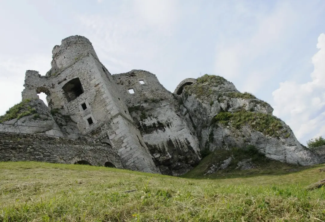 Замки-руины - почему их тоже стоит посетить Замки-руины - почему их тоже стоит посетить