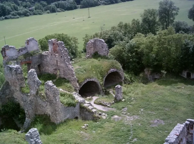 Замки-руины - почему их тоже стоит посетить