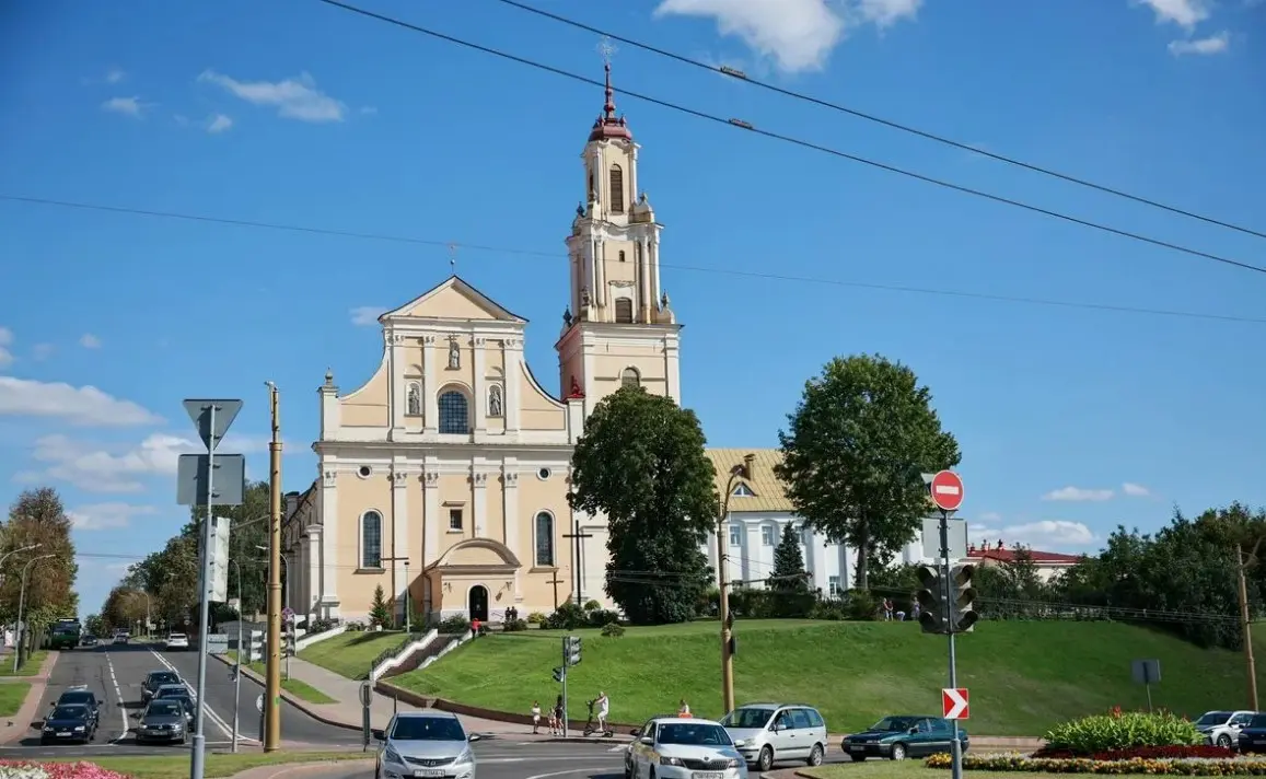 Города Беларуси с уникальной атмосферой и историей Города Беларуси с уникальной атмосферой и историей