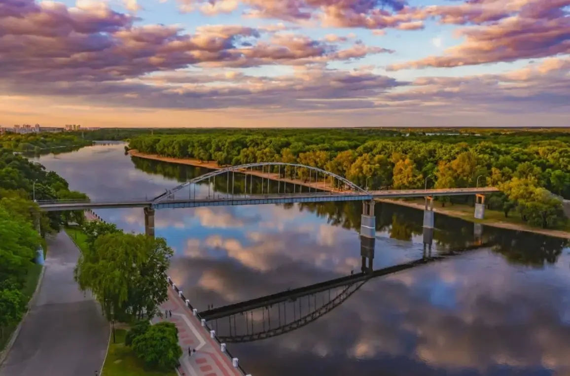 Города Беларуси с уникальной атмосферой и историей Города Беларуси с уникальной атмосферой и историей