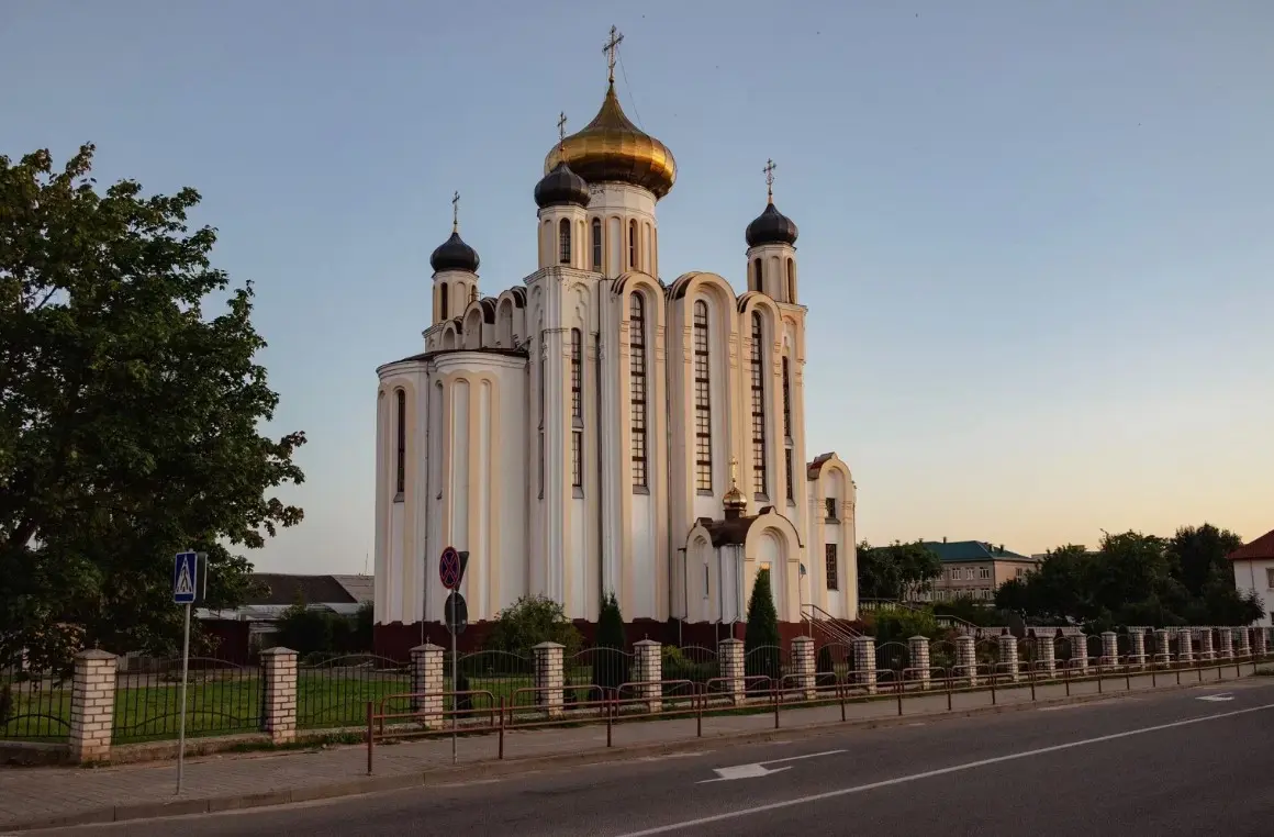Лида впечатляет замком и атмосферой средневековой старины Лида впечатляет замком и атмосферой средневековой старины