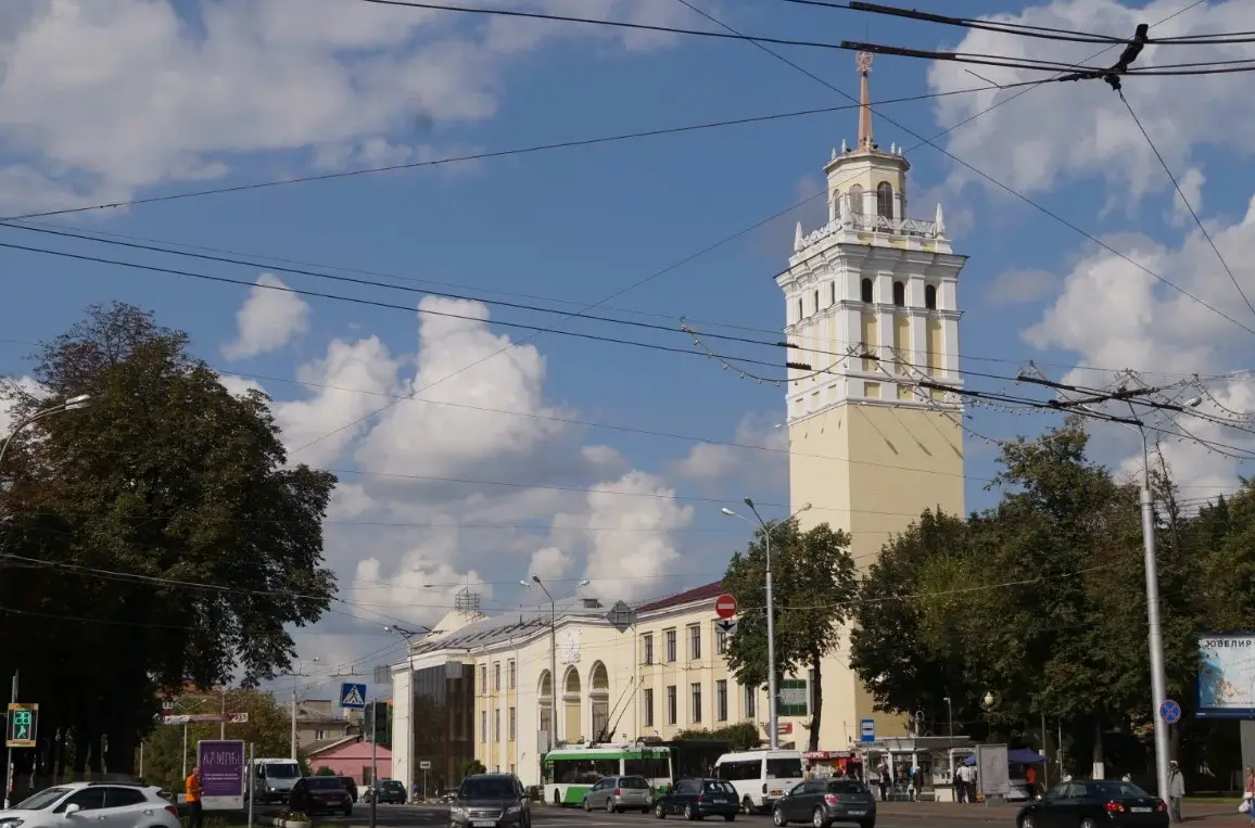 Почему каждый турист мечтает прогуляться по уютным улицам Гомеля Почему каждый турист мечтает прогуляться по уютным улицам Гомеля