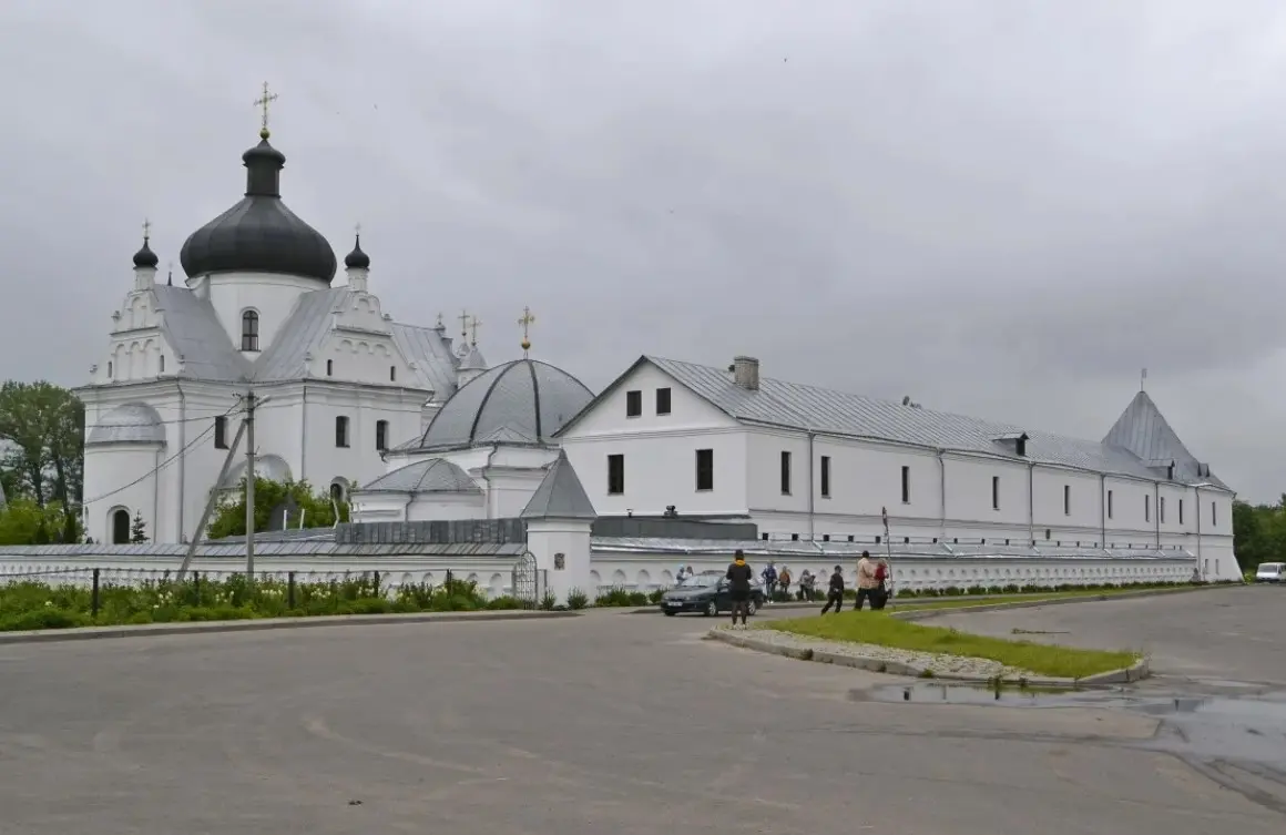 Свято-Никольский монастырь в Могилеве - Жемчужина барокко на Днепре